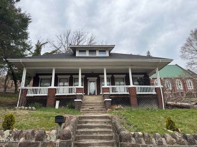 812 Virginia Ave NW