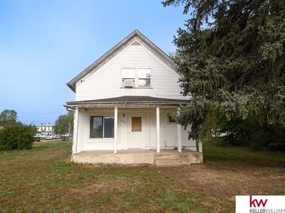 305 N Cedar St