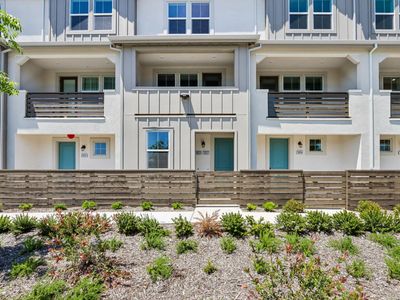 3832-3832A Norbridge Ave