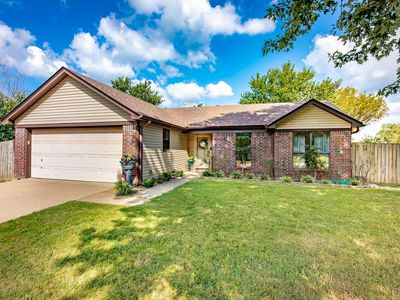 10 Fieldcrest Cv