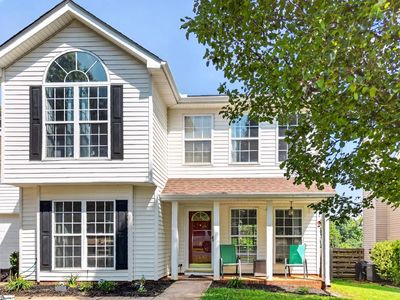 5 Valley Glen Ct