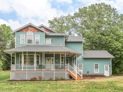 615 Falmouth Dr