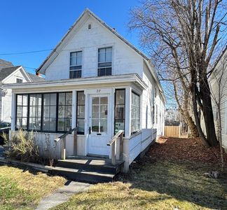 27 Leavitt Street