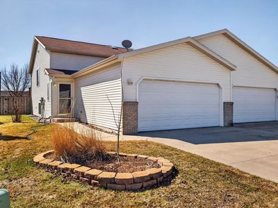 4272 39 1/2 Ave S
