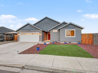 8360 Kyra Ln