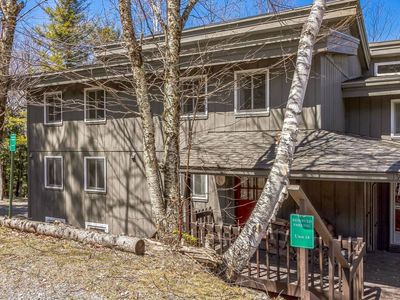 18 Stratton West Road