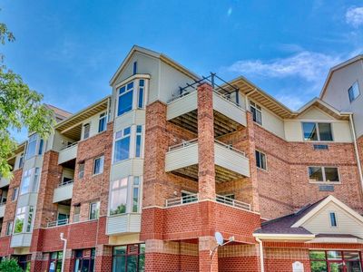 301 Harbour Town Dr APT 322