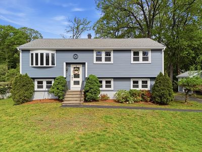 6 Valerie Ave