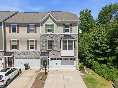 1008 Stern Way