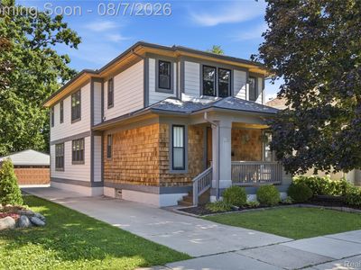 705 E Farnum Ave