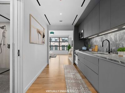 547 W 47th St Room 406