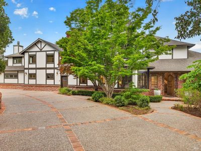 10 Lockton Lane