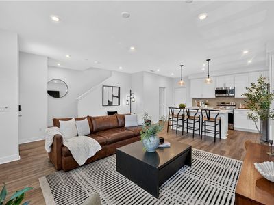 115 Sunstone Pl