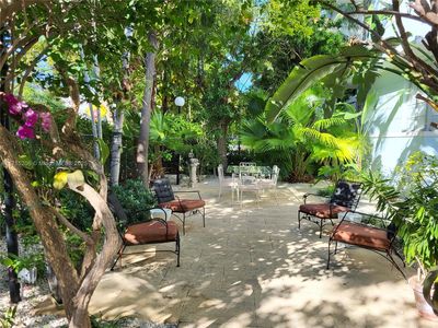 827 Jefferson Ave APT 6