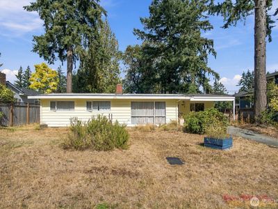 14262 SE Eastgate Drive