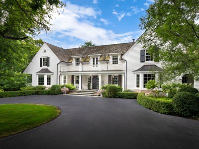 34W093 Army Trail Rd