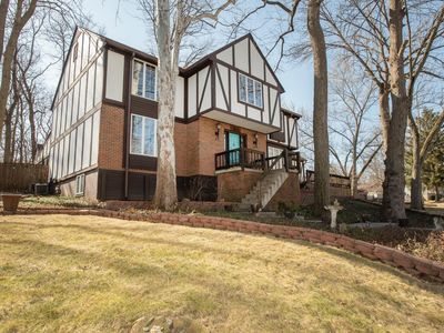 2703 Sleepy Hollow Dr