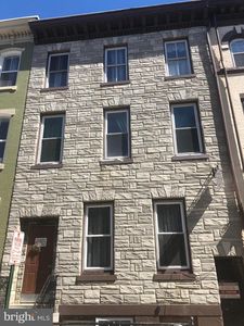 117 S 6th St