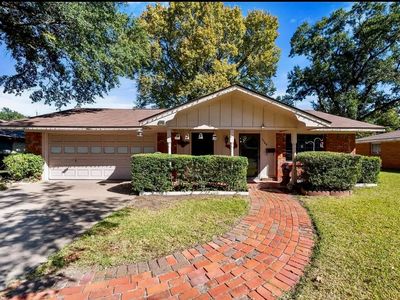 1705 E Beverly Dr