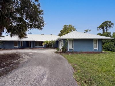 2122 SW Racquet Club Drive