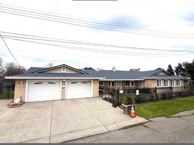 3315 Sunnyview Ln
