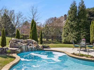 1412 Arrowhead Dr