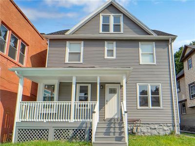 1526 E Main St
