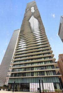 225 N Columbus Dr Unit 5411