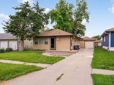 2809 Avenue I