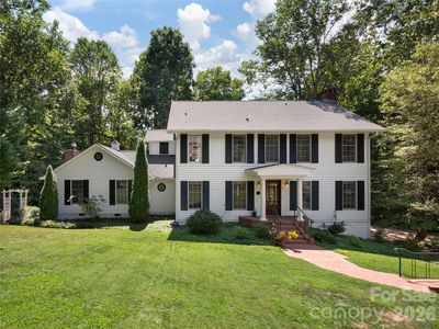 440 Sondley Woods Pl