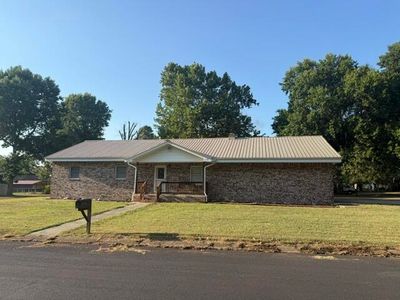 Property at 911 E 10th Street, Mountain Grove, MO