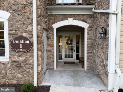 121 E Creekside Dr #121