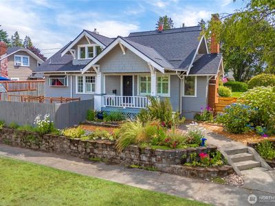 2501 N Lawrence Street