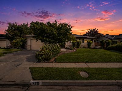 730 W Escalon Ave