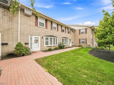 Property at 9 Meadowlawn Dr Unit 6, Mentor, OH