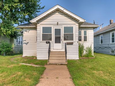 6425 Van Buren Ave