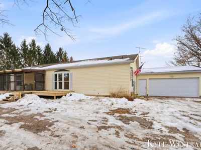Property at 7976 Ten Mile Rd NE, Rockford, MI