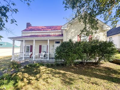 405 E Main St
