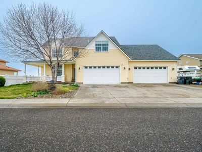 6112 Woodbine Dr