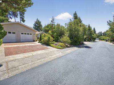 506 Robin Ln