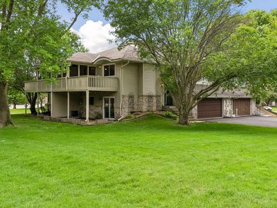 Property at 1015 Aston Cir, Burnsville, MN