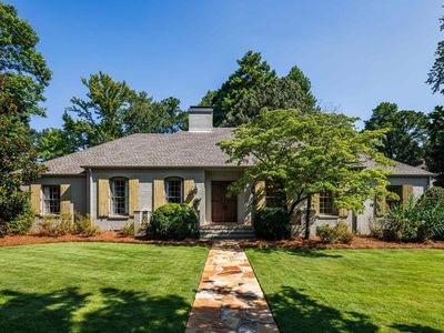 4400 Fredericksburg Dr