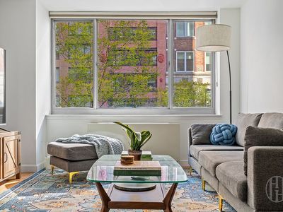 520 W 23rd St APT 2C