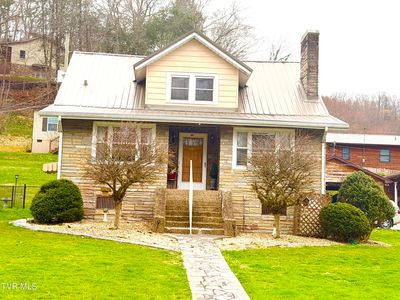 Property at 130 Chatham Dr, Clintwood, VA