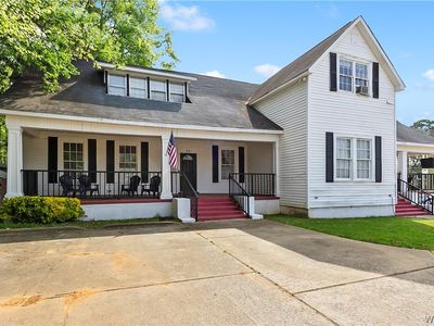 1021/1023 Queen City Ave