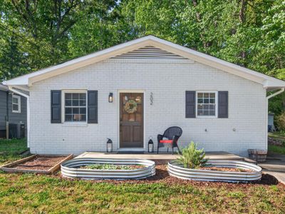 202 Archdale Dr
