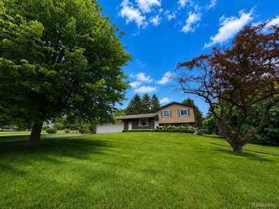 977 Mary Dr