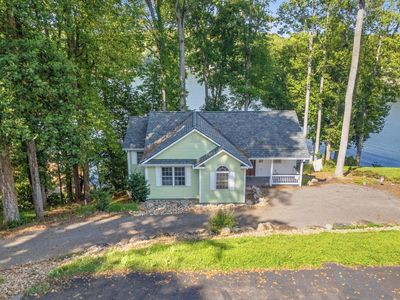 860 Long Island Dr