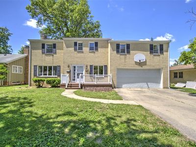 Property at 157 S Redwood Ln, Decatur, IL