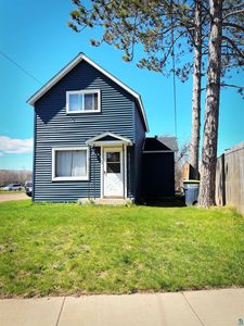 2115 6th St W